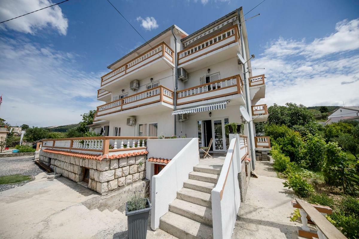 Apartman Jasmina Banjol エクステリア 写真