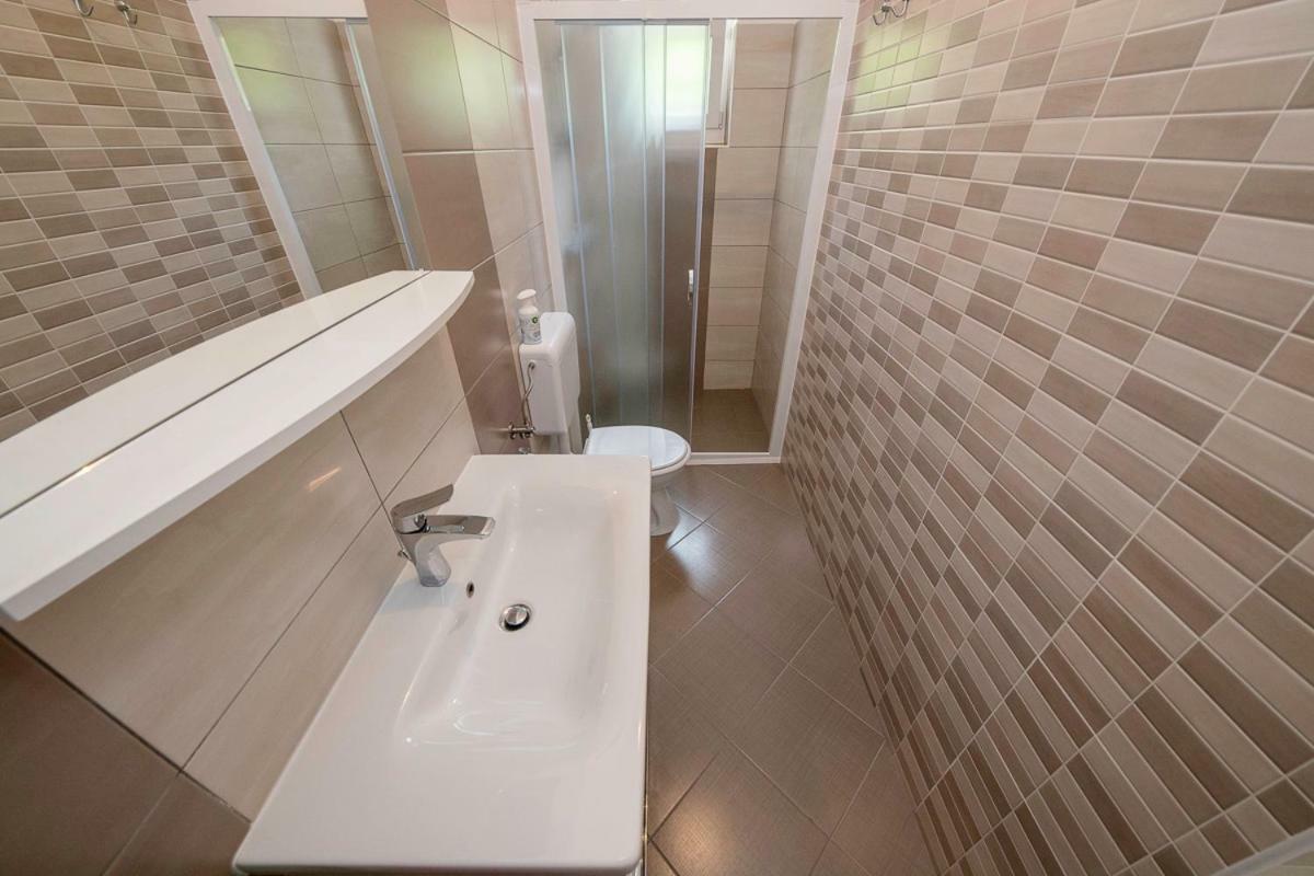 Apartman Jasmina Banjol エクステリア 写真